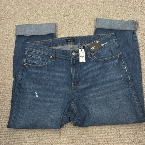 Express Mid Rise Boyfriend Jean- NWT - Picture 3 of 17